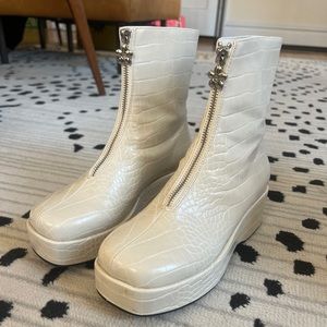 Lisa Says Gah Dakota Boots